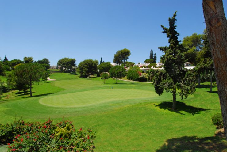 Aloha Golf Club, Nueva Andalucia (clubdegolfaloha.com)